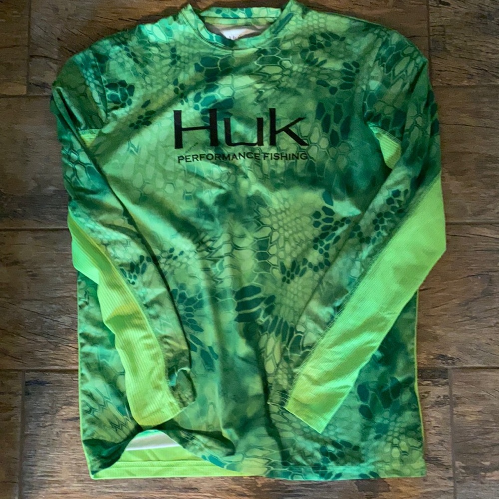 Huk men’s quick dry long sleeved shirt